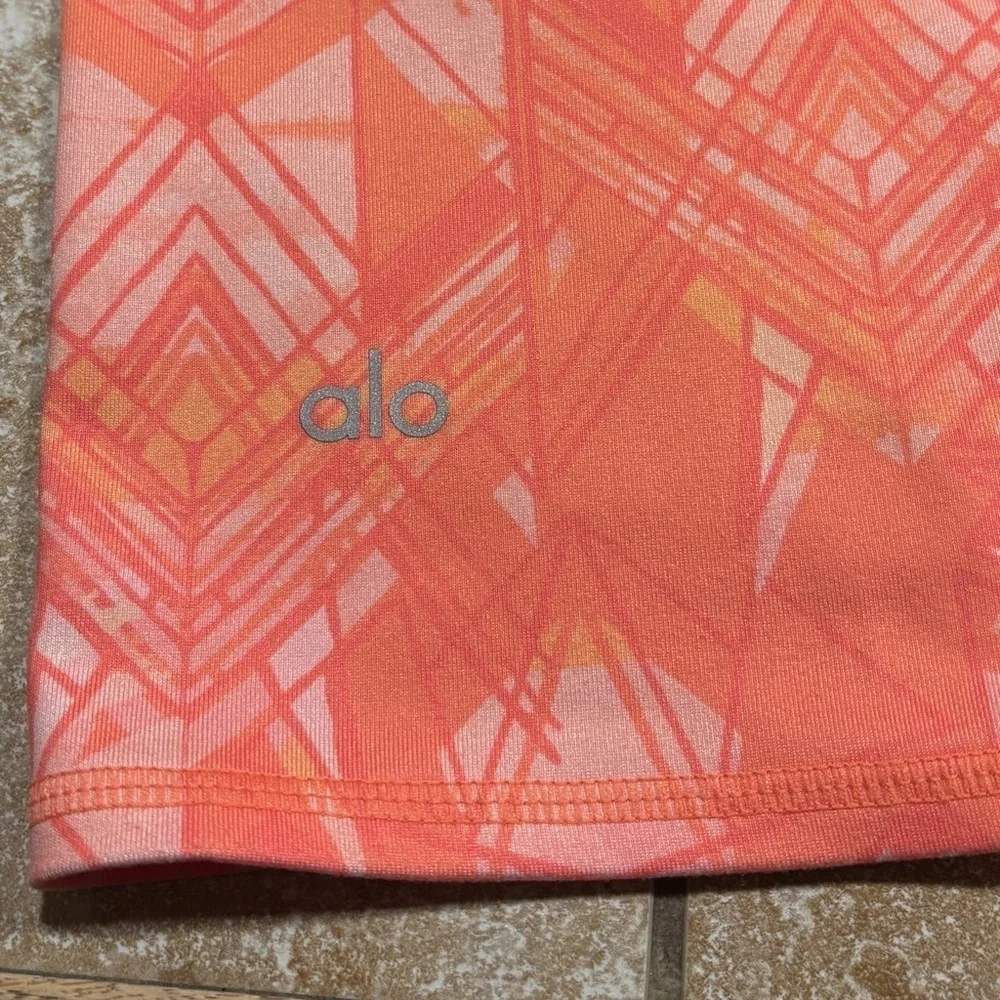 ALO YOGA Orange & Pink Capri Leggings Cropped Printed Coral Woman’s Sz M